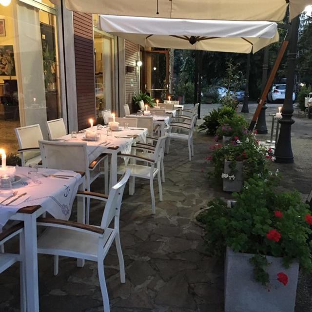 Hotel Adriatico Borgo Fosso Ghiaia Exterior photo