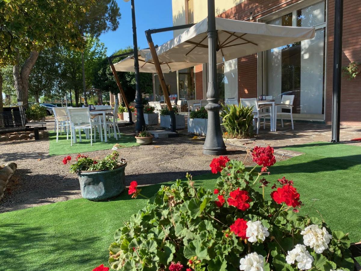 Hotel Adriatico Borgo Fosso Ghiaia Exterior photo