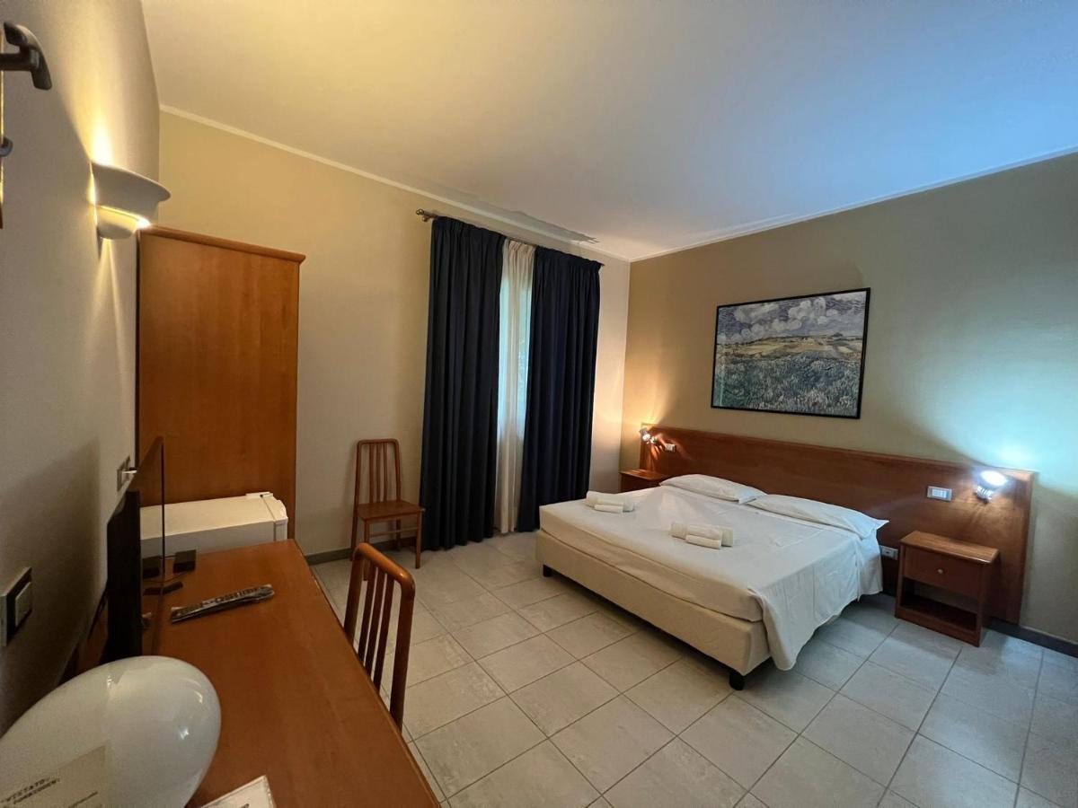 Hotel Adriatico Borgo Fosso Ghiaia Exterior photo