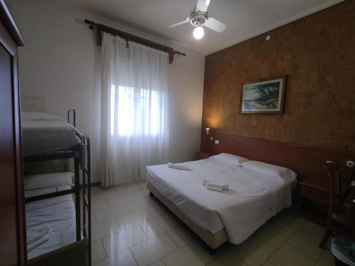 Hotel Adriatico Borgo Fosso Ghiaia Exterior photo