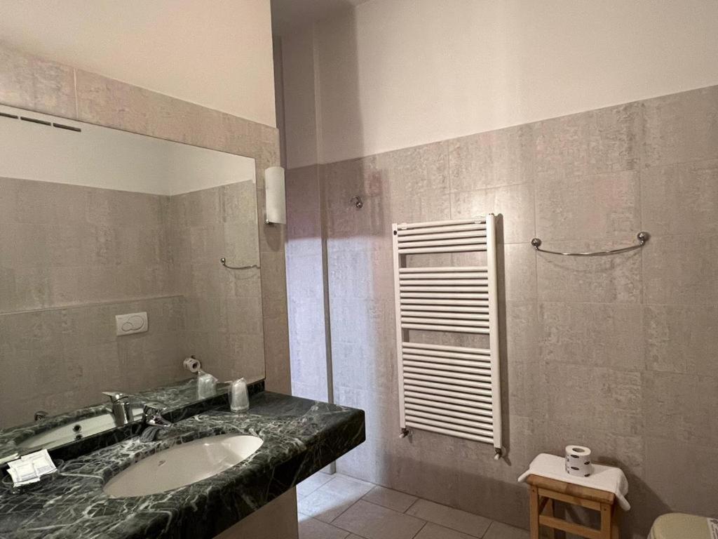 Hotel Adriatico Borgo Fosso Ghiaia Exterior photo